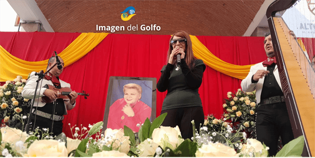 Alto Lucero, de luto; despiden con homenaje a Paquita la del Barrio (+VIDEO)