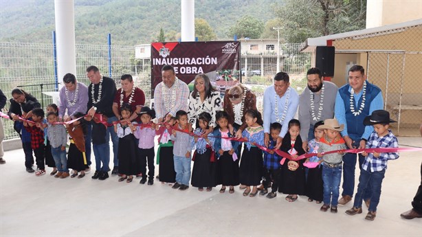 Entregan obras de techado y enrejado en Jardín de Niños Leona Vicario, en Mendoza