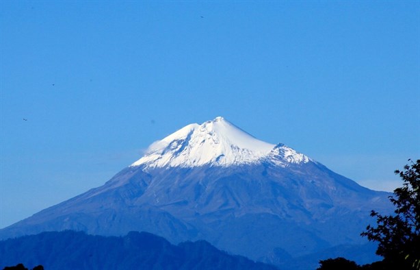 Alerta Conagua sobre caída de nieve además de aguanieve en el Pico de Orizaba y Cofre de Perote