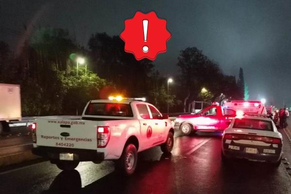 Fuerte choque en Lázaro Cárdenas en Xalapa; mujer queda atrapada en su auto