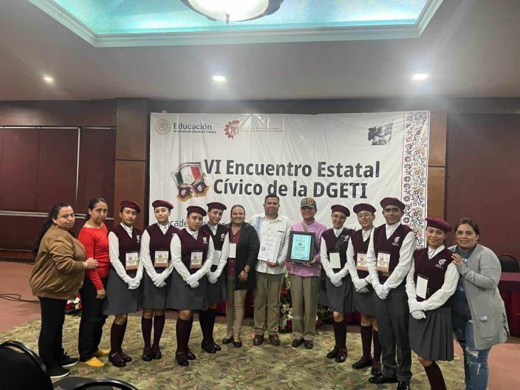 Escolta del CBTiS 67 de Misantla triunfa en concurso estatal