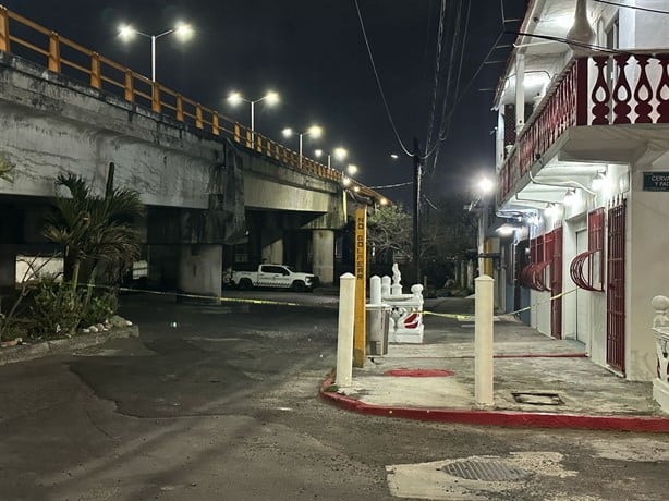 Realizan cateo de un inmueble debajo del puente Ignacio Allende en Veracruz