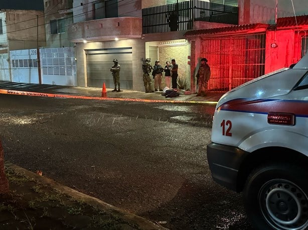 Hombre muere en la banqueta de la colonia Ejido Primero de Mayo Norte, en Boca del Río