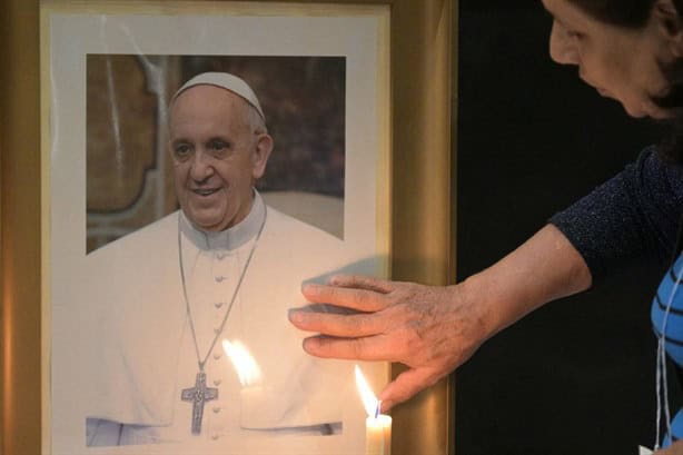 Claudia Sheinbaum envía mensaje de apoyo al papa Francisco y destaca su labor humanista