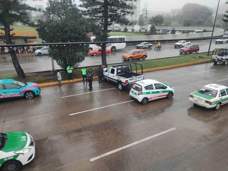 Patrulla de SSP choca en Xalapa durante operativo por secuestro de niño