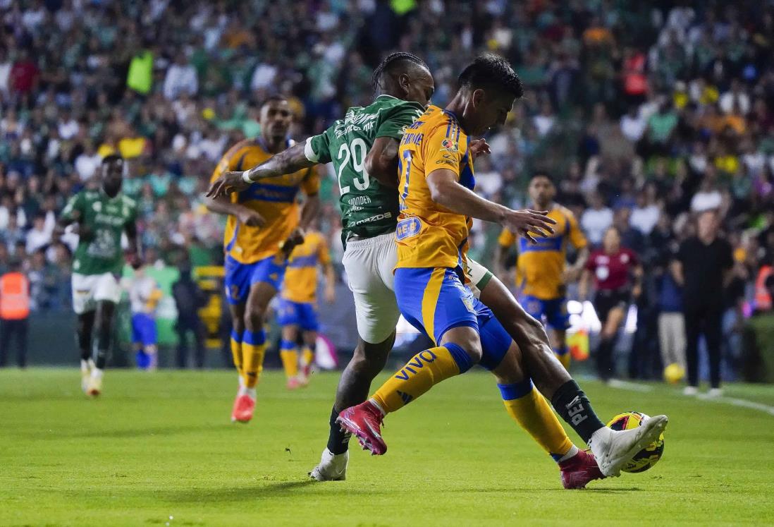 Mantiene León liderato e invicto en el torneo