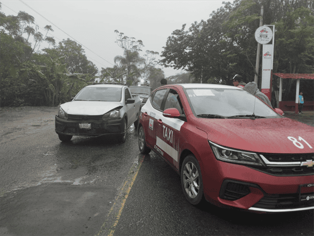 Se registra fuerte accidente en la carretera Fortín-Huatusco; hay 3 lesionados