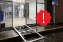 ¡Que susto! se cae puerta en sucursal Citi Banamex en Misantla