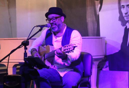 Disfrutaron de una noche llena de nostalgia y romanticismo por Raysel Pérez