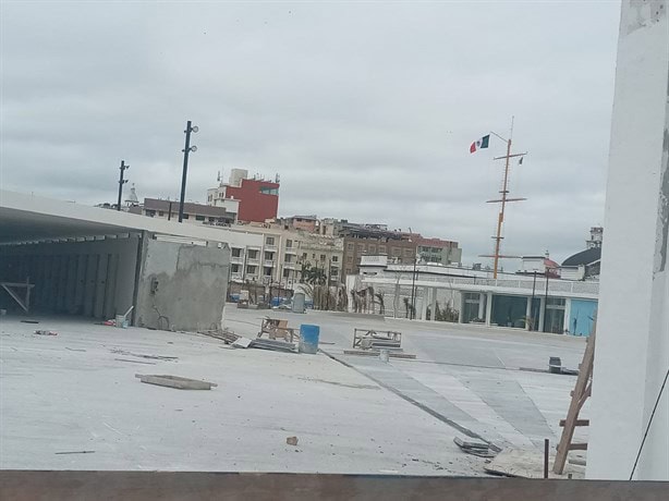 Casi listo lo que será el nuevo Mercado de Artesanías del Malecón de Veracruz