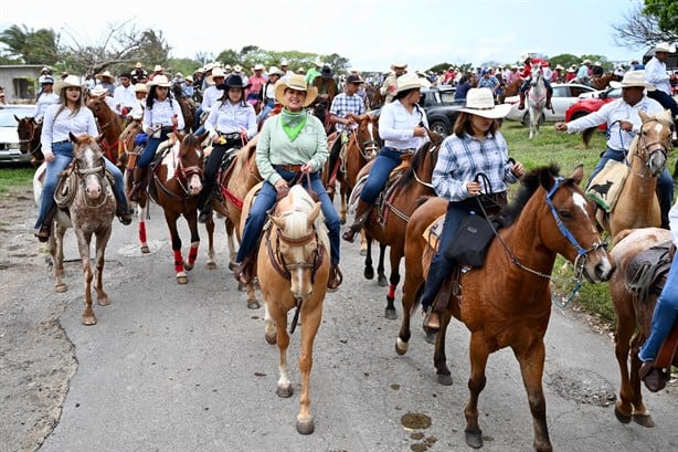 Más de 600 jinetes recorren las comunidades de la zona norte de Alvarado en la Cabalgata por la Unidad