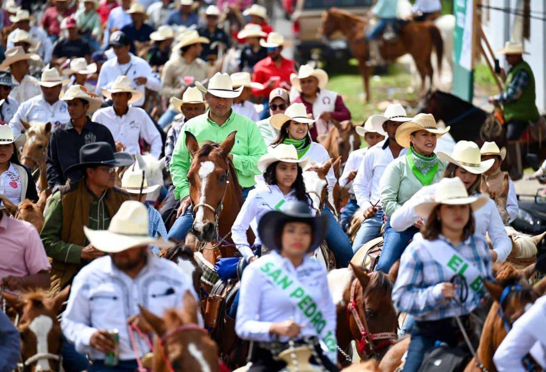 Más de 600 jinetes recorren las comunidades de la zona norte de Alvarado en la Cabalgata por la Unidad