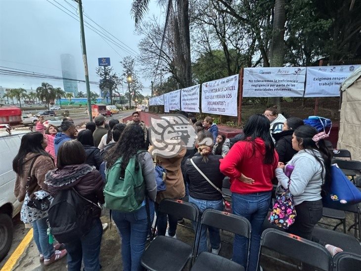 Toman la SEV en Xalapa; advierten con permanecer más de 30 horas (+Video) 