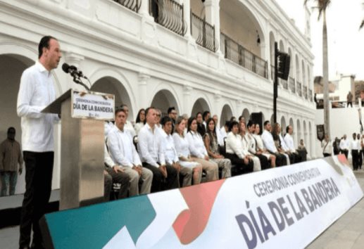 Emotivo festeja del Día de la Bandera en Boca del Río