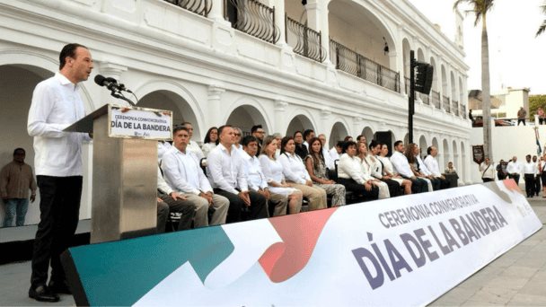 Emotivo festejo del Día de la Bandera en Boca del Río