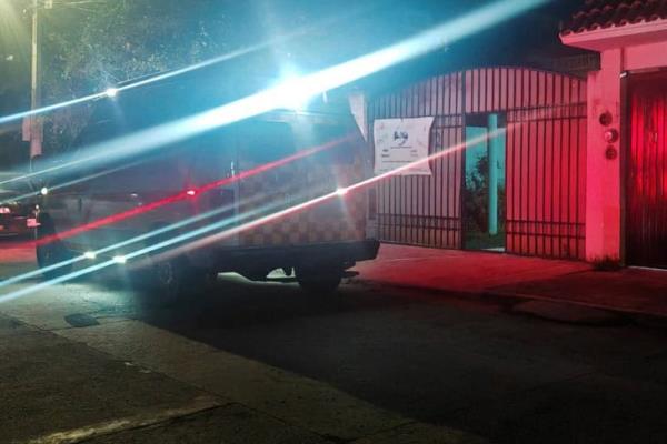 Hombre muere tras desplomarse en la vía pública en Xalapa, esto sabemos