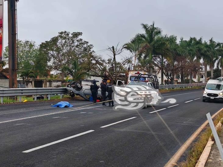 Trágico accidente en la carretera Xalapa-Veracruz deja una mujer muerta