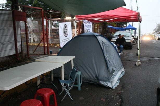 Sindicatos toman la SEV en Veracruz