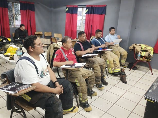 Certifican a bomberos de Misantla, reforzando su preparación en combate de incendios