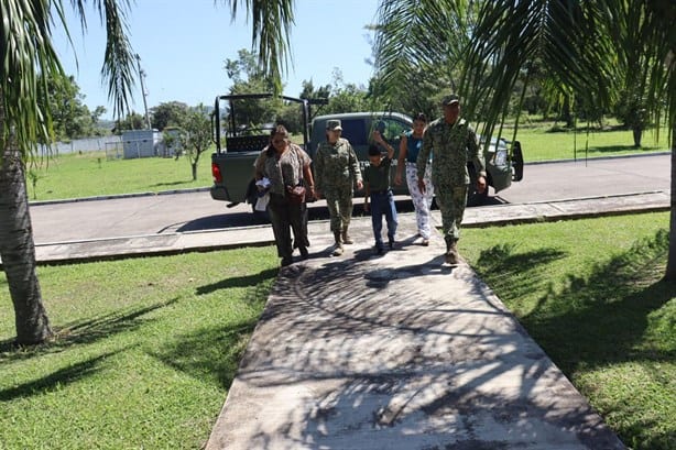 Ángel Narciso, de Coatzintla, es nombrado soldado por un día