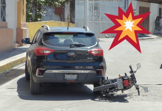 Auto impacta a una motocicleta en Misantla, ¿hay heridos?