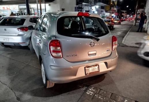 Por pasarse uno el alto, chocan dos vehículos en el centro de Córdoba