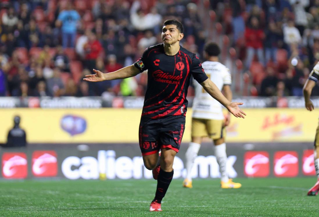 Tijuana golea a Pumas en el estadio Caliente