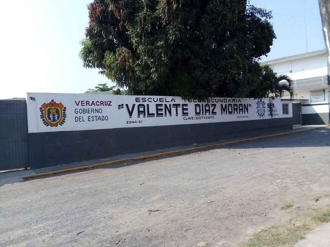 Escuela de Veracruz suspende clases por amenazas encontradas en los baños