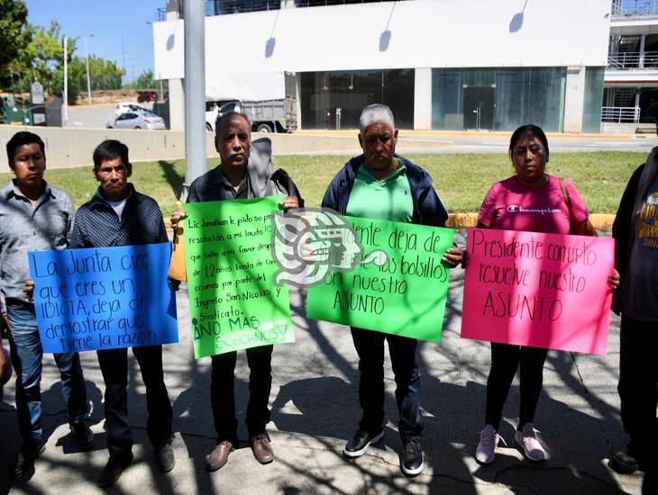 Extrabajadores de Cuichapa exigen cumplir laudo; llevan 11 años de lucha (+Video)