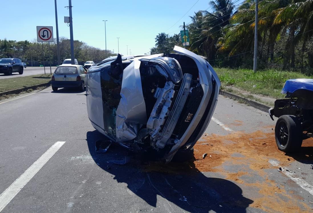 Mujer ocasiona fuerte accidente en el tramo Boca del Río - Paso del Toro