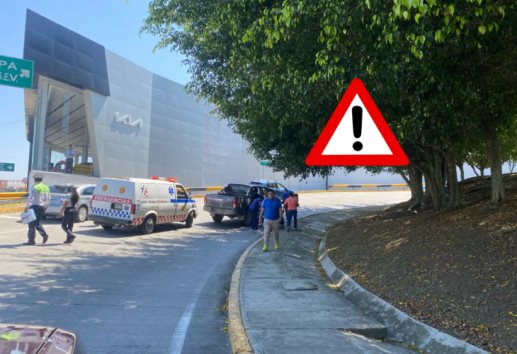 Mujer resulta atropellada en Las Trancas; intentaba cruzar aforo