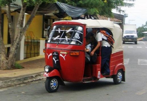 Proliferación de mototaxis en diversas zonas del estado está generando una crisis en el transporte público: transportistas