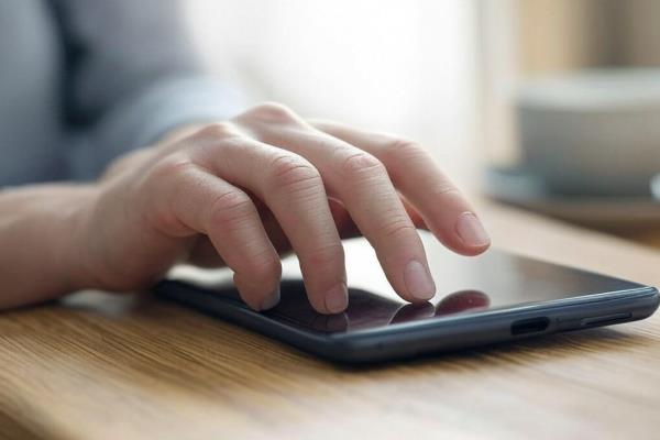 Teléfonos móviles: estudio revela cómo dañan tu salud mental