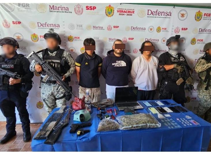 Cateo en Teocelo deja cuatro detenidos y arsenal asegurado a célula criminal