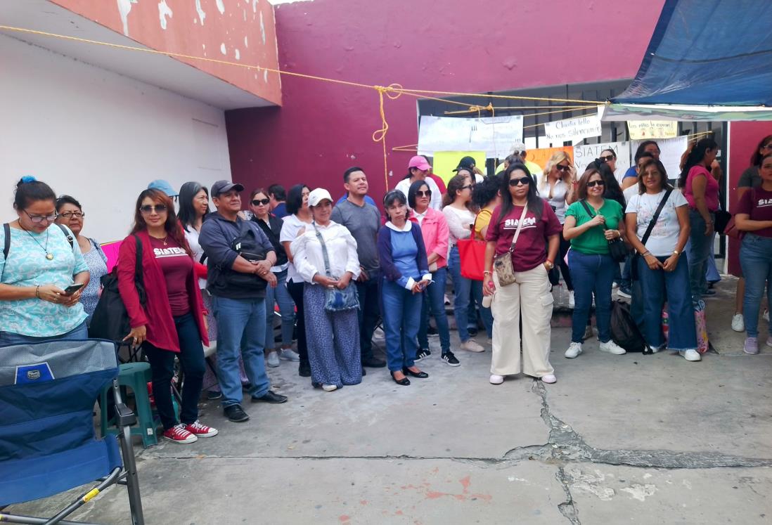 Maestros del SIATEM tomaron las oficinas de la delegación de la SEV en Veracruz