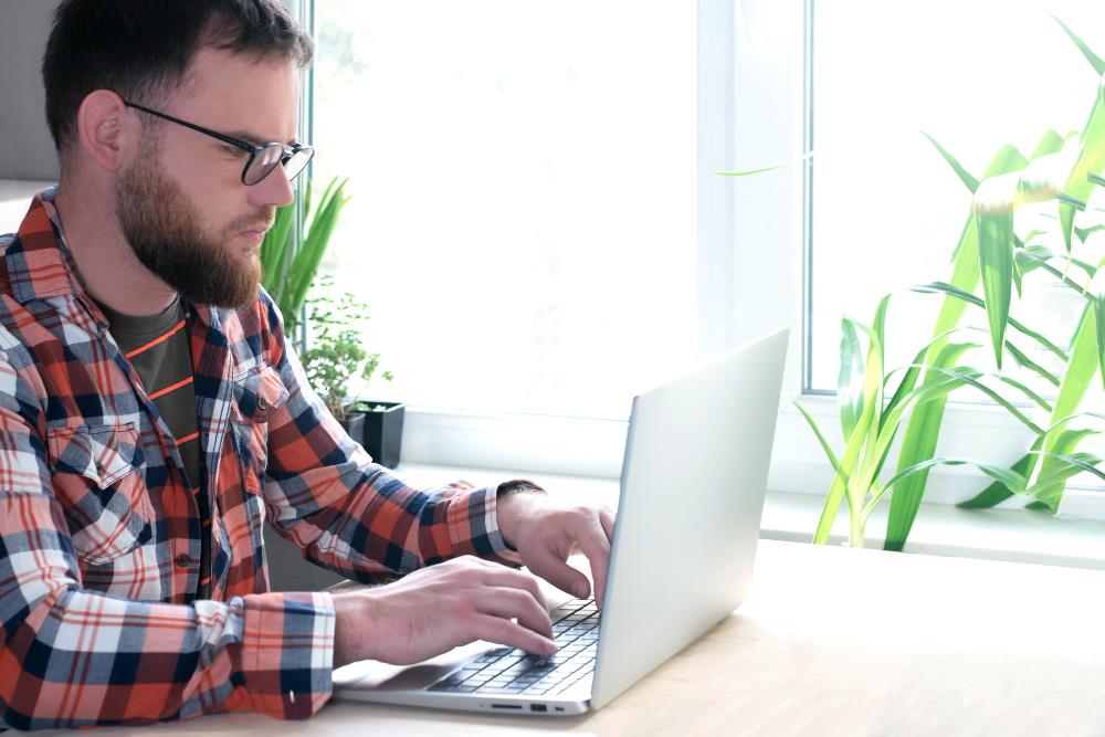 Cómo optimizar la batería de tu notebook para que dure todo el día