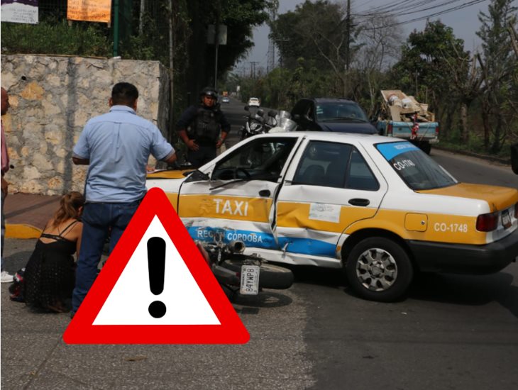 Accidente entre moto y taxi en Córdoba, deja a una persona lesionada