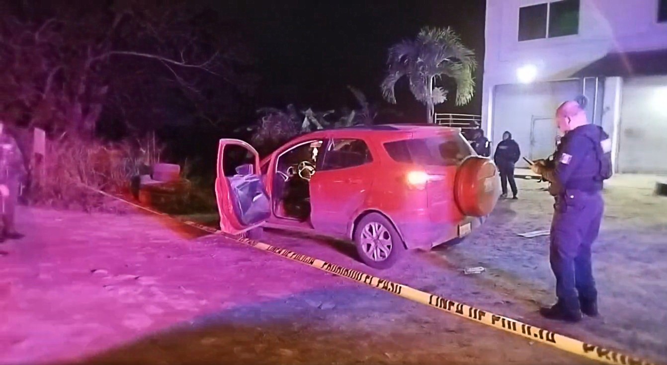 Sicarios disparan a quemarropa a auto en carretera de Martínez de la Torre; un herido grave