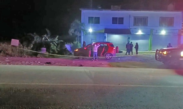 Sicarios disparan a quemarropa a auto en carretera de Martínez de la Torre; un herido grave