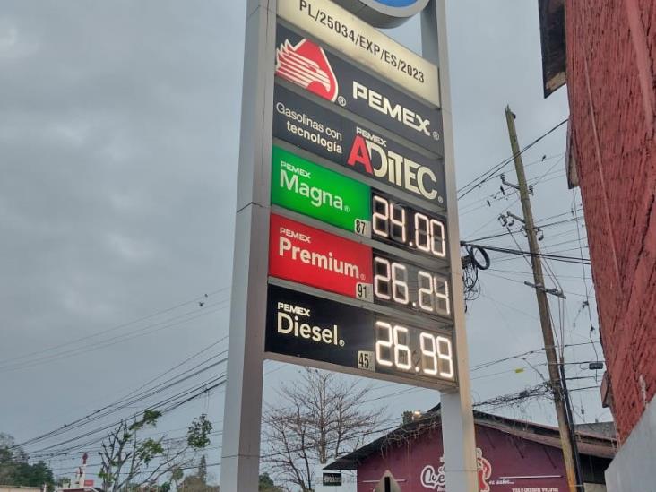 Gasolinera en Misantla ajusta el precio de la gasolina regular