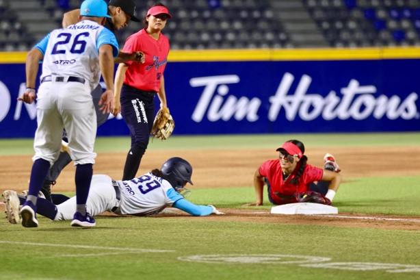 Vence Sultanes a El Águila Femenil en Monterrey