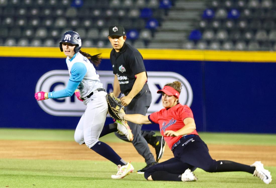 Vence Sultanes a El Águila Femenil en Monterrey