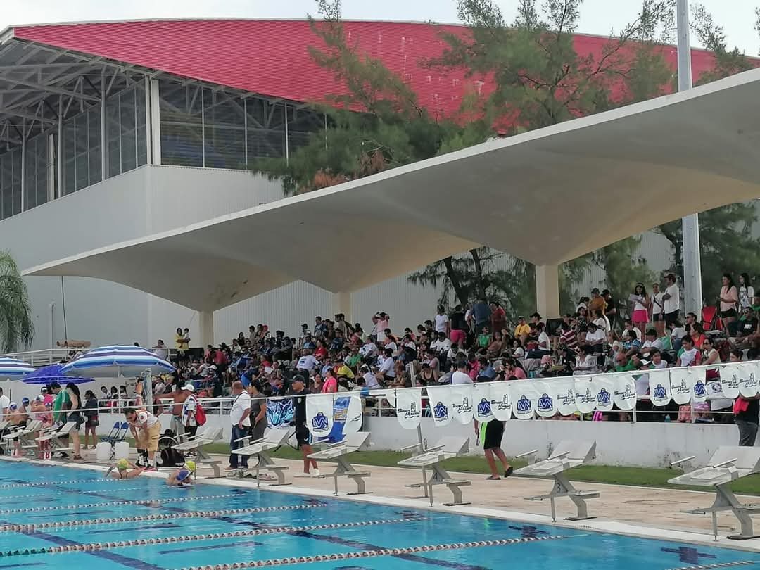 Invitan a clases de natación para personas con discapacidad en Veracruz