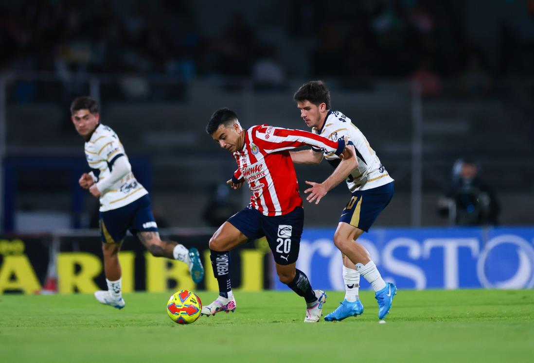 Propicia Chivas cuarta derrota al hilo a Pumas