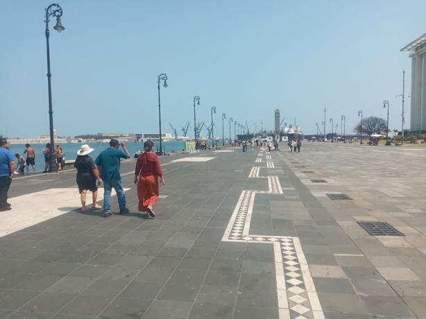 Macroplaza del malecón de Veracruz registra importante afluencia turística