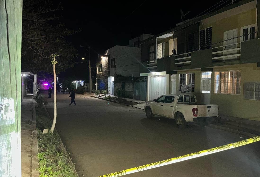 Acribillan a hombre en calles de la colonia Chapultepec en Martínez de la Torre