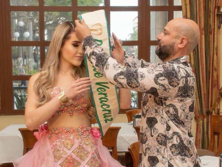 Banda y corona para Ana Eugenia Azcuaga S. Zárate, nueva Miss Earth Puerto de Veracruz 2025/2026