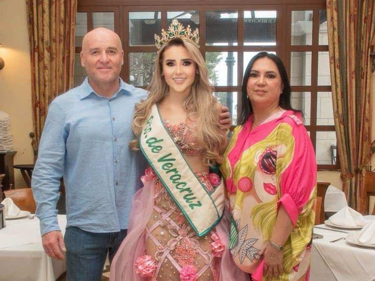 Banda y corona para Ana Eugenia Azcuaga S. Zárate, nueva Miss Earth Puerto de Veracruz 2025/2026