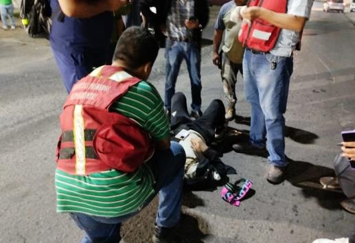 Accidente entre motocicleta y camioneta en Fortín deja un lesionado