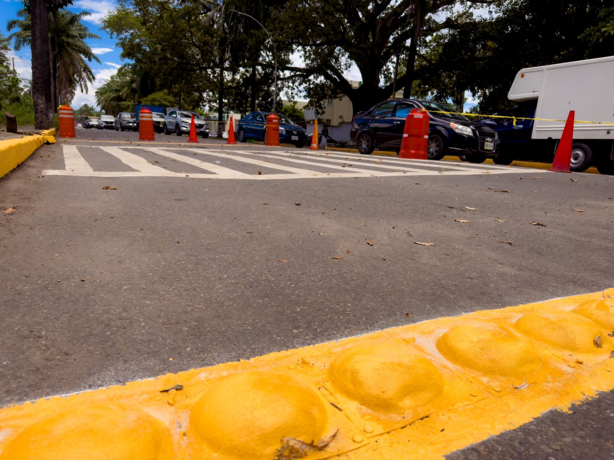 Multas 2025: ¿De cuánto es la sanción por no respetar el límite de velocidad en zonas escolares?